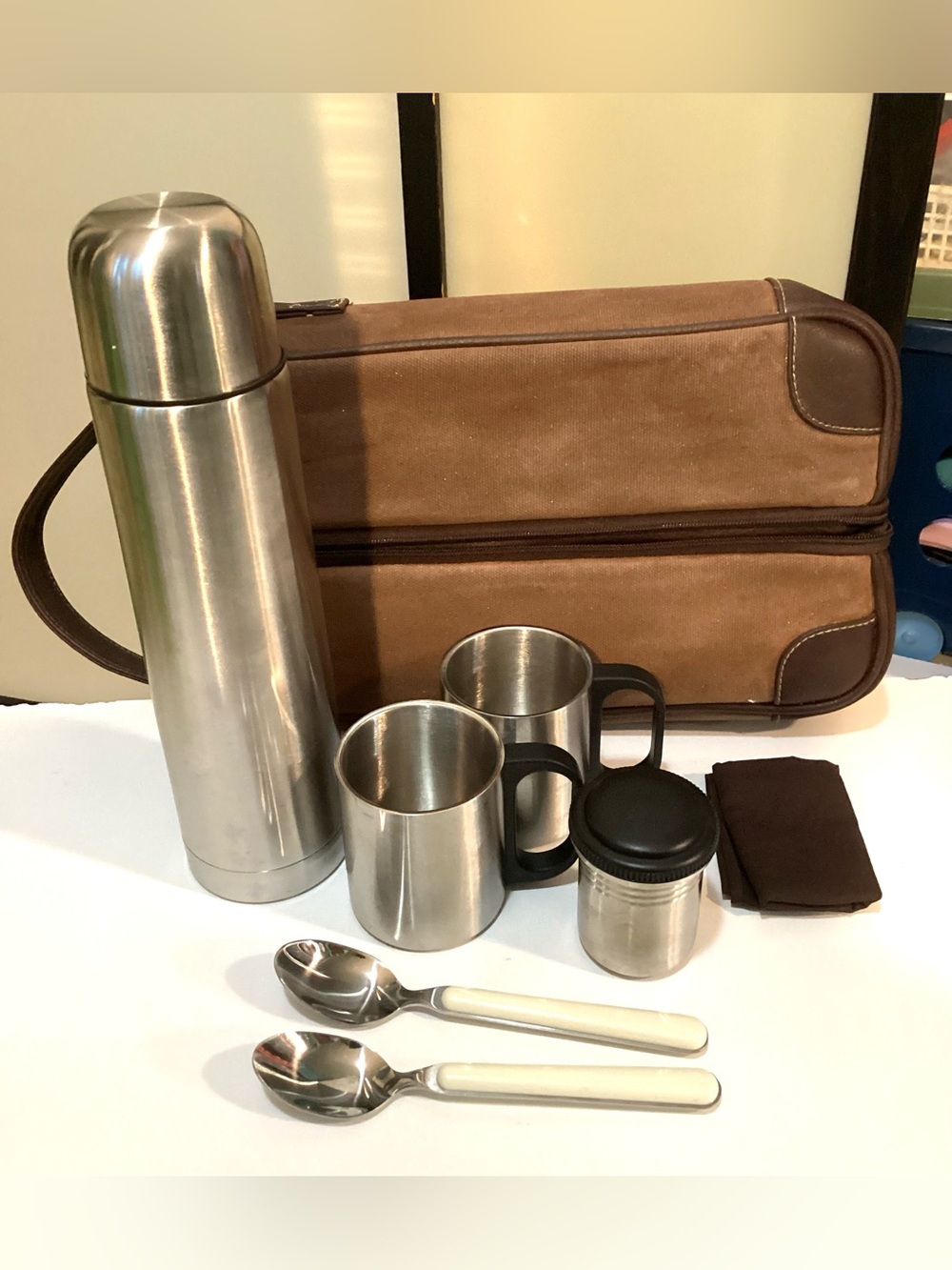 Picnic at Ascot travel coffee tote for two.